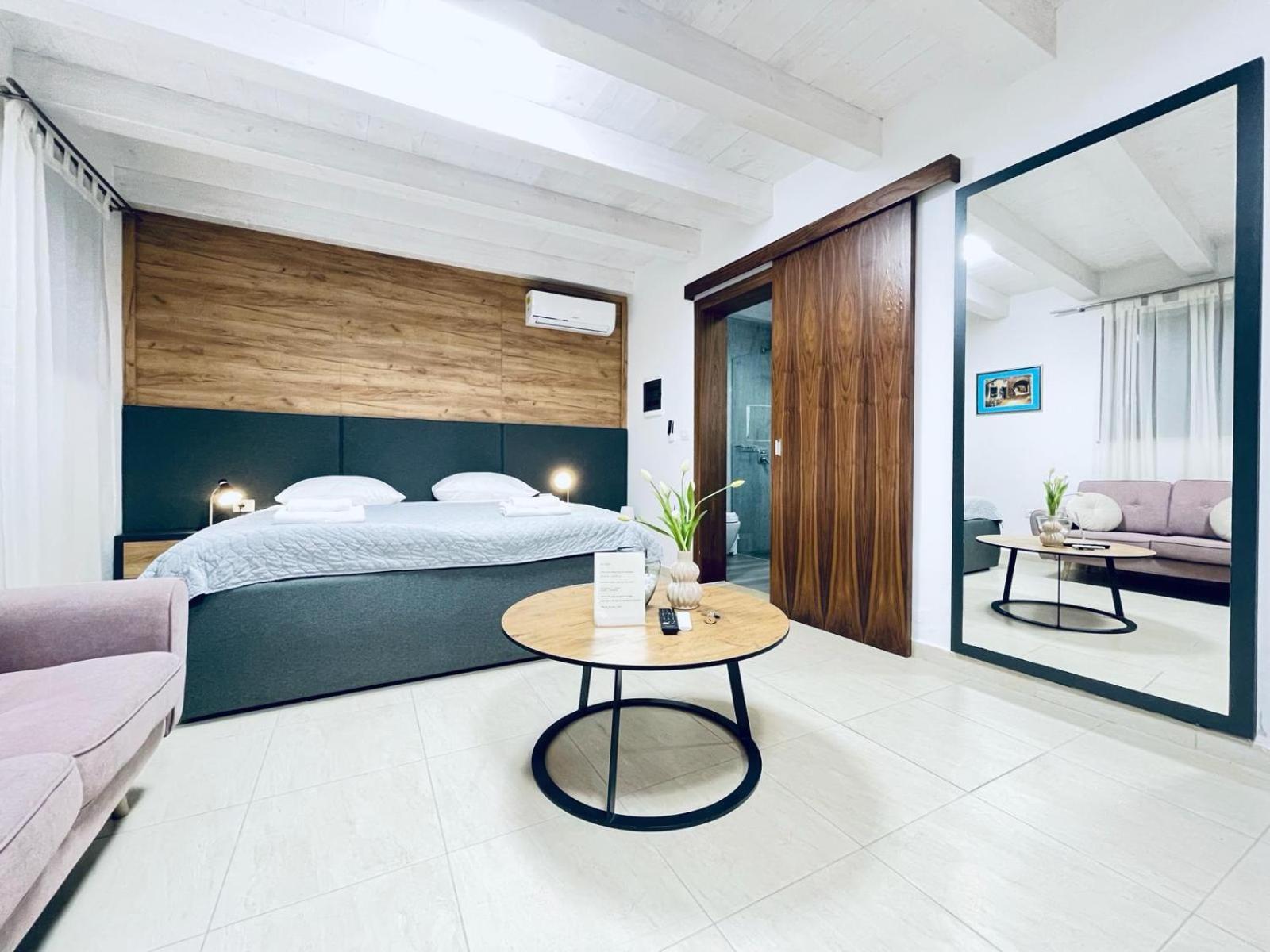 Fazana City Rooms With Free Parking Exterior photo