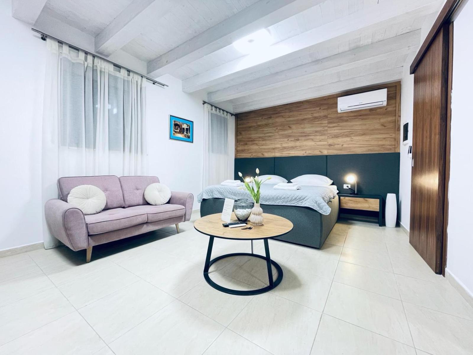 Fazana City Rooms With Free Parking Exterior photo