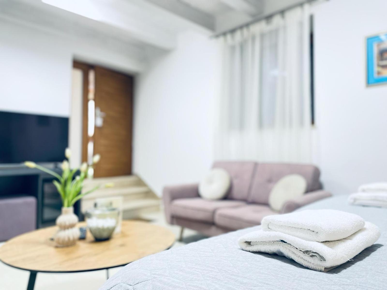 Fazana City Rooms With Free Parking Exterior photo