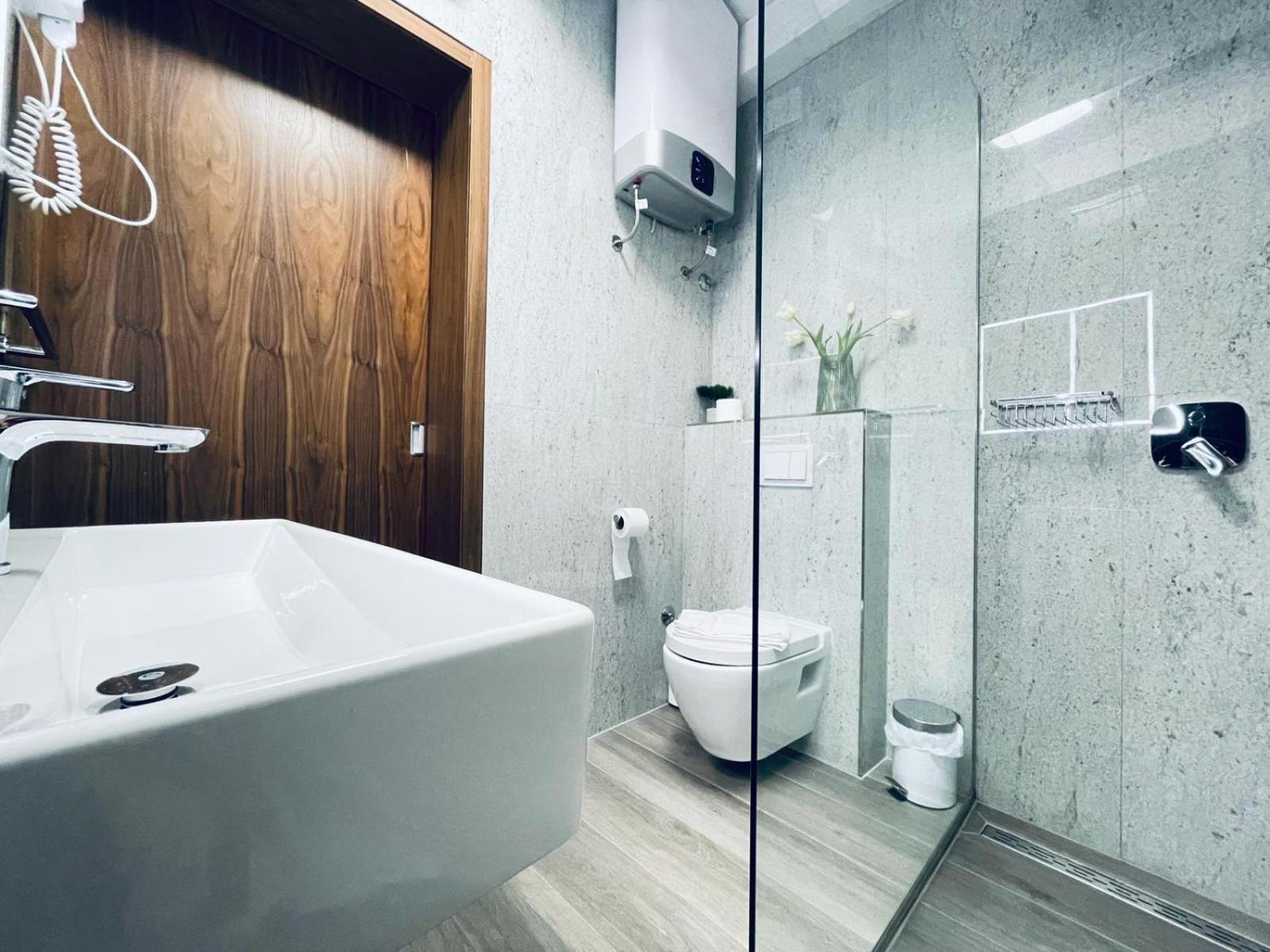 Fazana City Rooms With Free Parking Exterior photo