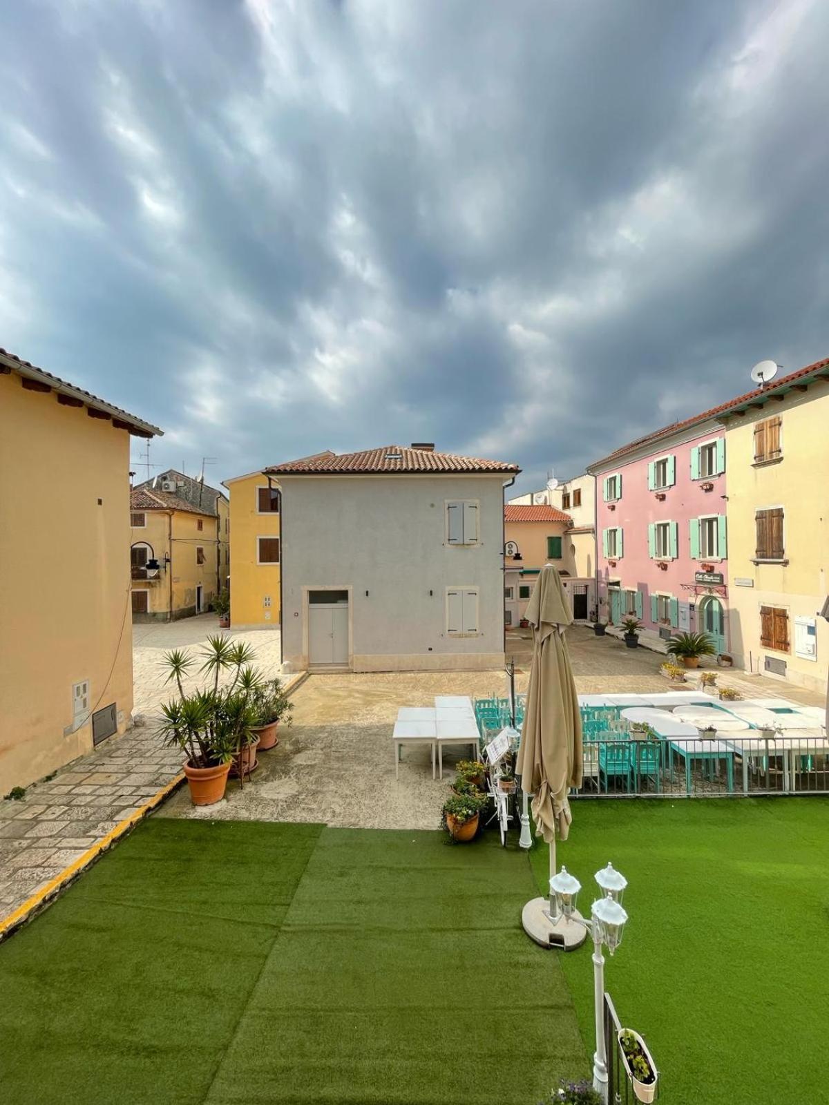 Fazana City Rooms With Free Parking Exterior photo